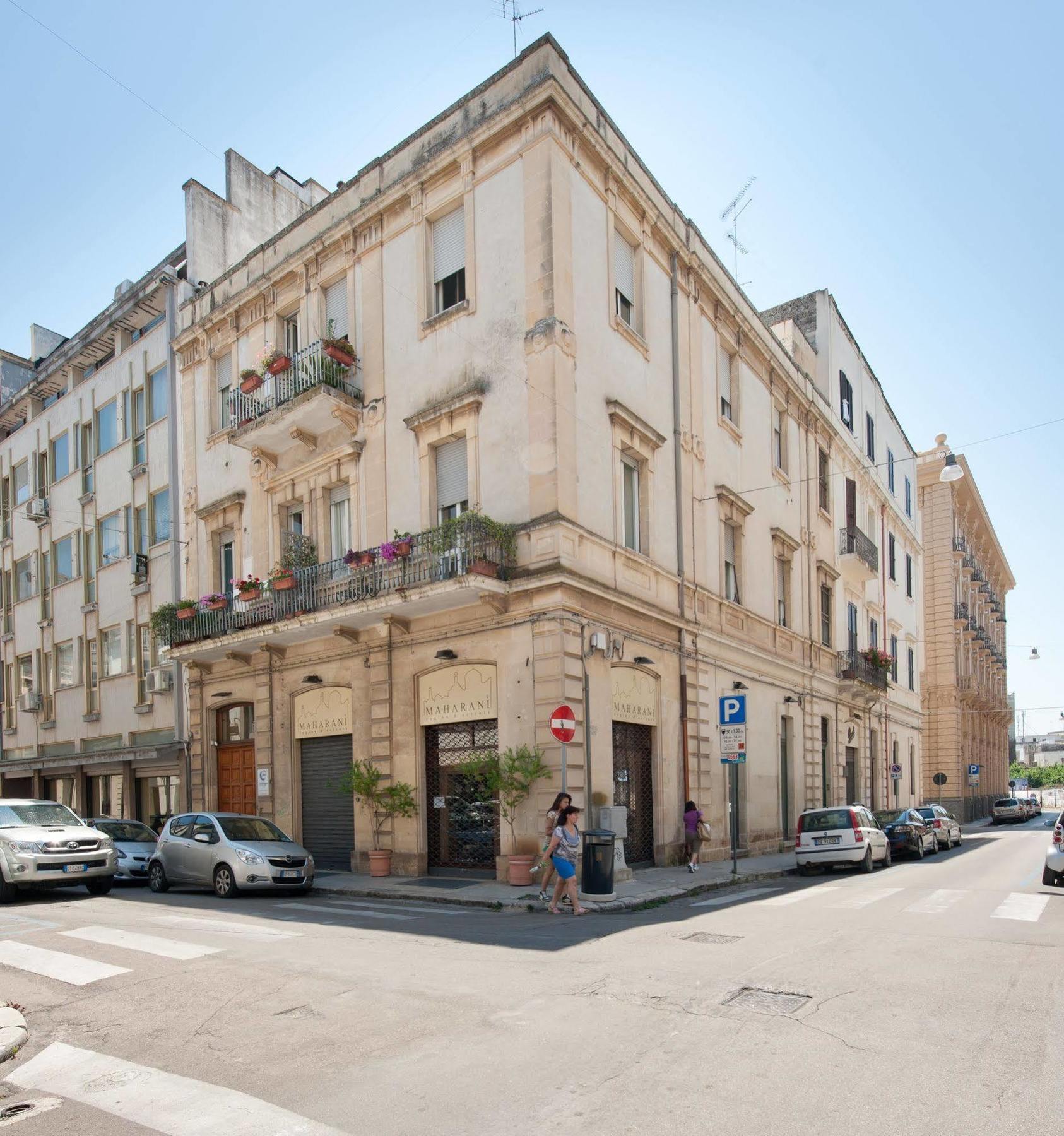 H Central Lecce Exterior photo