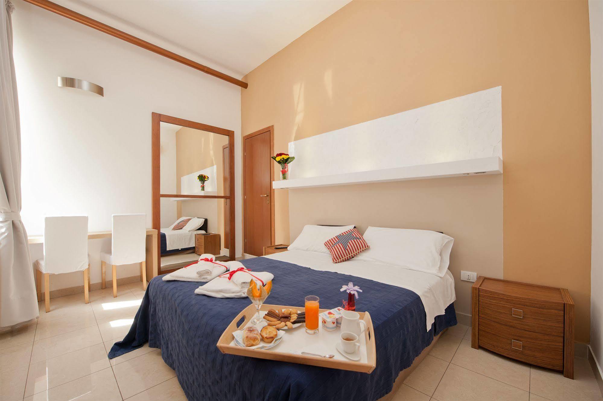 H Central Lecce Exterior photo