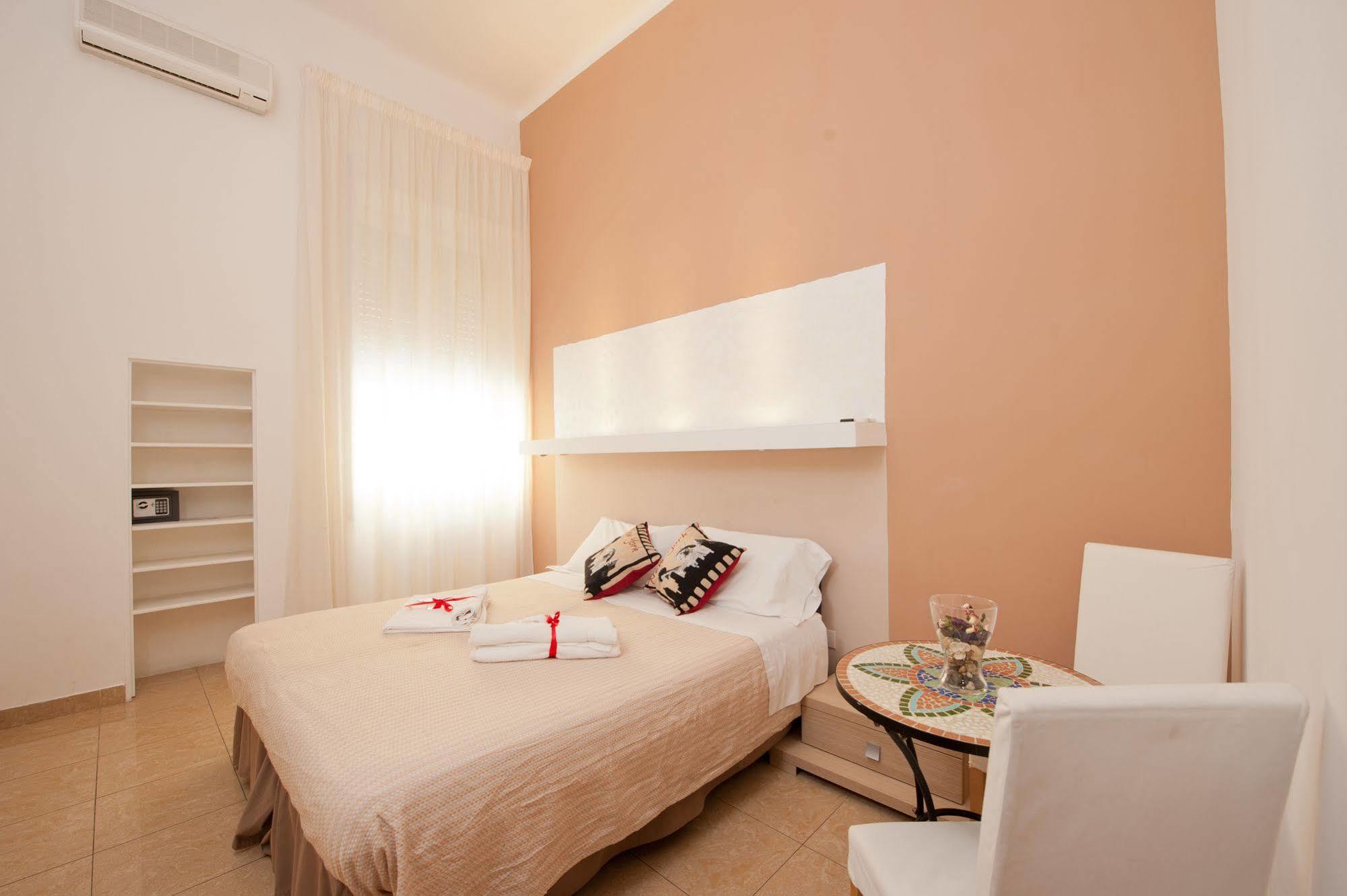 H Central Lecce Exterior photo